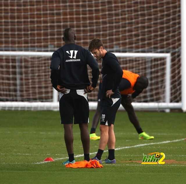 1409137831918_wps_18_Mario_Balotelli_joins_the