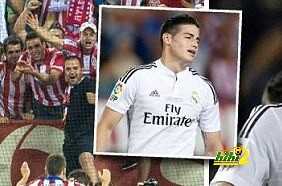 صور : ما سبب دخول المشجع الي مباراة ريال مدريد واتليتكو مدريد ؟!