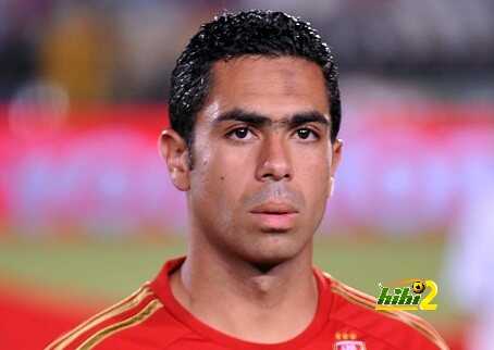 صورة : احمد فتحى يقترب من التجديد للاهلي