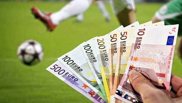 صورة : تعرف على أكثر الأندية انفاقا فى سوق الإنتقالات الصيفية لعام 2014 ..!