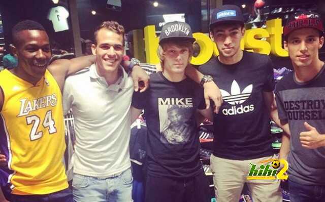 munir-visito-tienda-adidas-1409253150800