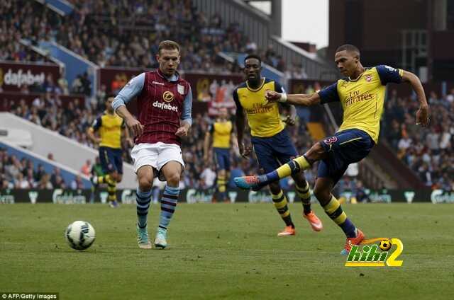 1411225748115_wps_27_Arsenal_s_English_defende