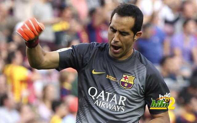 claudio-bravo-celebra-uno-los-goles-marcados-por-sus-companeros-ante-granada-1411840866414