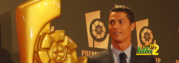 رسميا رونالدو اول لاعب في التاريخ يحقق سداسيه في سنه واحدة