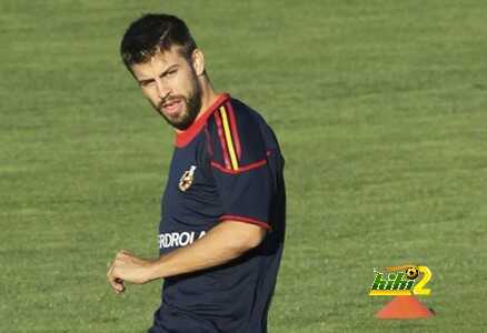 فيديو : جماهير المنتخب الاسباني تسب بيكيه في التدريبات