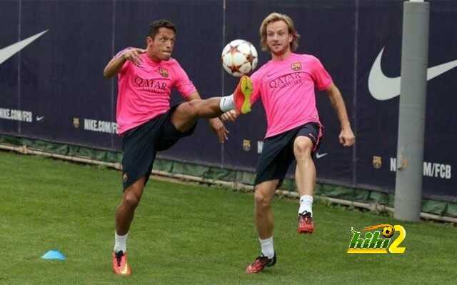 adriano-rakitic-durante-entrenamiento-este-lunes-ciutat-esportiva-1414407061967