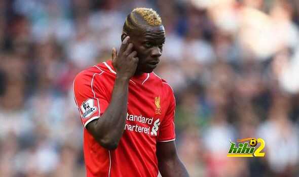 كاراجر يهاجم بالوتيلي ويطالب بطرده من الفريق