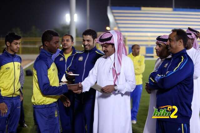 صور : العجلان يكرم الناشئين بنادي النصر