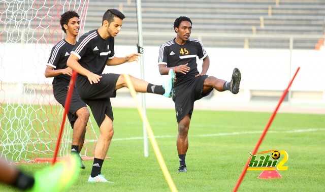 صور : الشباب يستأنف تدريباته
