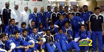 صور :وصول بعثة المنتخب الكويتي الى الرياض