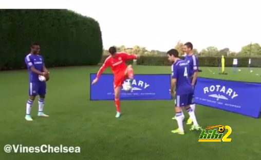 فيديو : كورتوا يتفوق على سيسك وأوبي ميكيل