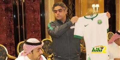 السعودية بالابيض وقطر بالعنابي