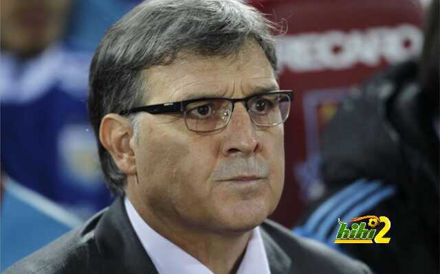 مارتينو ” ميسي أفضل لاعب “