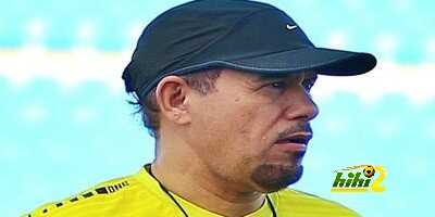 فيديو : خالد القرونى يتسلم اعتراضا على شيكات رسمية من الاتحاد