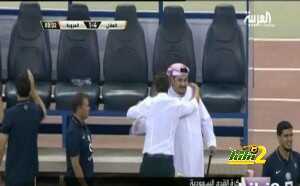ظاهرة رؤساء الاندية على دكة البدلاء.avi_snapshot_01.51_[2014.12.10_03.10.05]