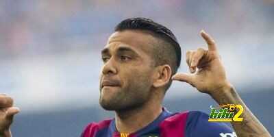 ثمانية أندية ترغب فى التعاقد مع دانى ألفيس نجم برشلونة !