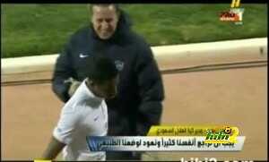 ادارى الهلال يعلق على لقطة الشمرانى و المدرب.mp4_snapshot_00.06_[2015.01.31_02.23.45]