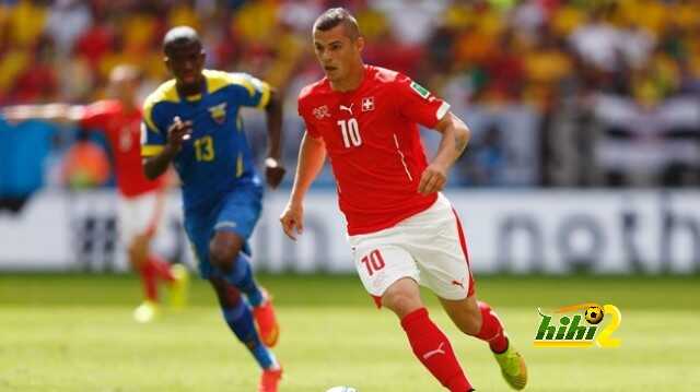 رسميا : بروسيا يجدد عقد لاعبه المتألق