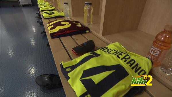 صورة : غرفة ملابس نجوم برشلونة في ملعب الاتحاد