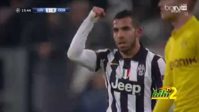فرحة تيفيز بهدفه في دورتموند