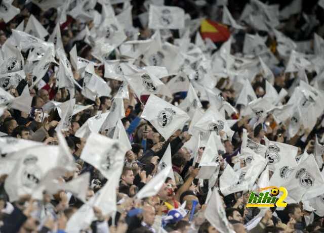 جماهير ريال مدريد تستعد لدخول ملعب المباراة