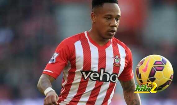 لاعب ساوثهامبتون يرفض تجديد عقده وتشيلسي يترقب