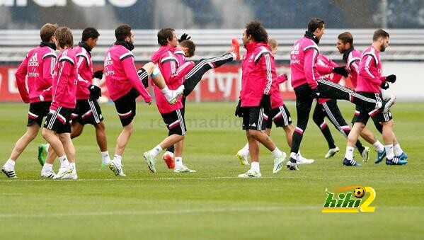 صور : ريال مدريد يستعد للكلاسيكو