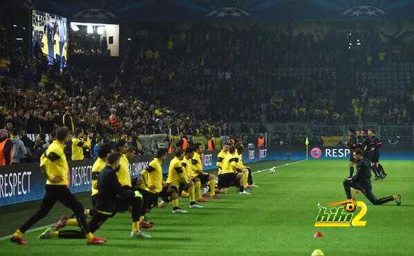 صورة : لاعبو دورتموند يجروون عمليات الاحماء