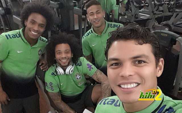 neymar-fondo-poso-con-thiago-silva-marcelo-willian-1427206996900