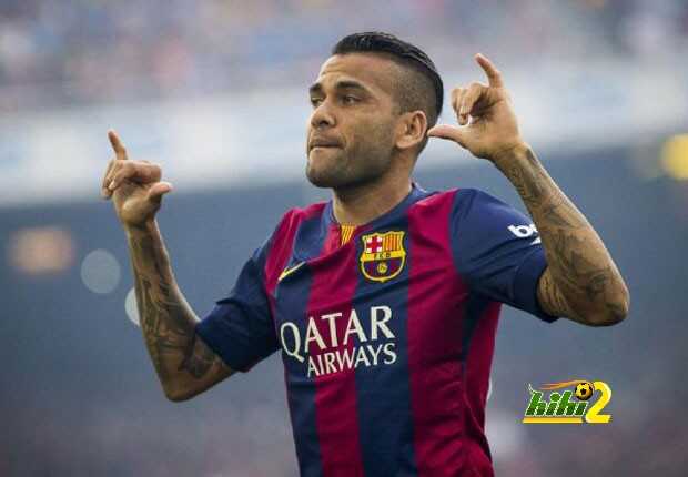 برشلونة يجد خليفة داني ألفيس في الدوري الانجليزي
