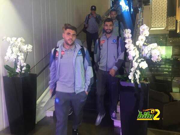 صور : وصول نجوم نابولي إلى روما