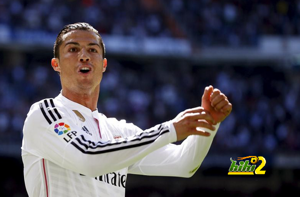 صورة : رونالدو وبنزيما نجما مباراة ريال مدريد وغرناطة