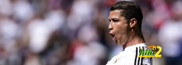 فيديو : ريال مدريد يكتسح ايبار بثلاثية ويقلص الفارق مؤقتا مع برشلونة