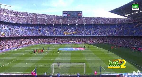 صور : احماء نجوم برشلونة في الكامب نو