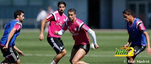 صور : ريال مدريد يواصل استعداداته لمباراة الديربي