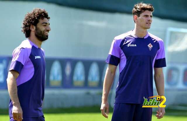 صلاح وجوميز في تدريبات فيورنتينا استعداداً لمباراة دينامو كييف