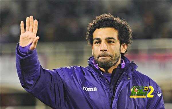 صورة : محمد صلاح يمازح تشيك في عيد ميلاده
