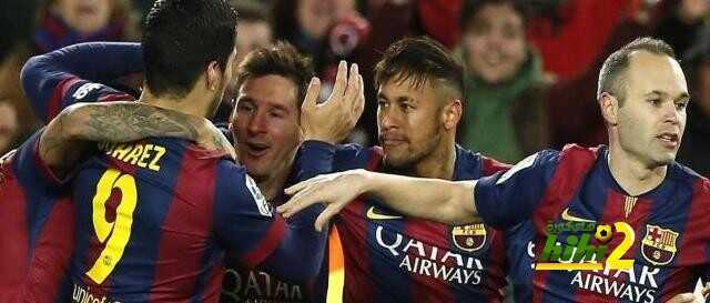 صور : وصول لاعبي برشلونة إلى ملعب الكامب نو