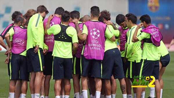صور : برشلونة يواصل استعداداته لمواجهة اليوفينتوس في حضور انيستا