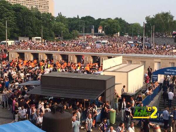 صورة : جمهور اليوفي يقتحم برلين