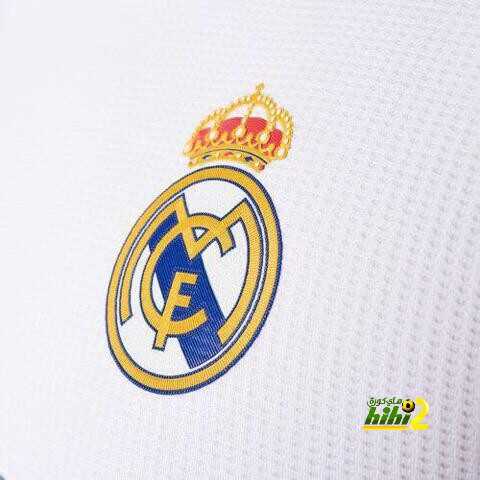 صورة : قميص ريال مدريد للموسم الجديد في السنتياجو بيرنابيو