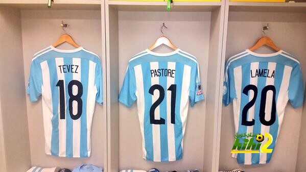 صور : غرفة ملابس نجوم المنتخب الارجنتيني استعدادا لباراغواي