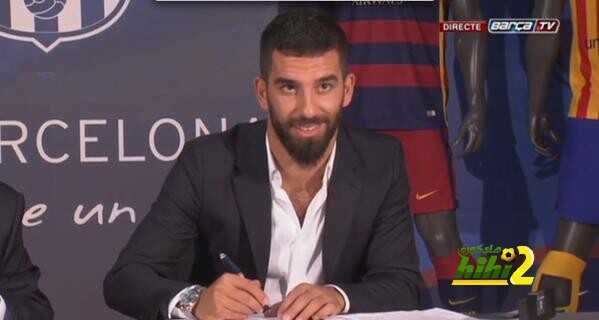 ألفيس يرحب بقدوم توران إلى برشلونة