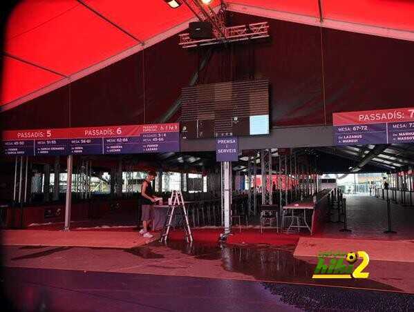 قاعة الانتخابات جاهزة للانتخابات الرئاسية لبرشلونة