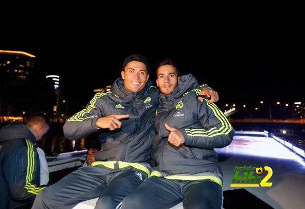 صور : لاعبو ريال مدريد في رحلة نهرية بعد انتهاء التدريبات