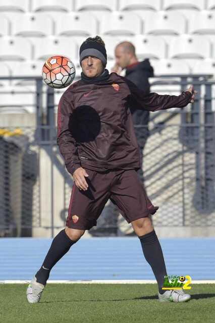 CKUmW79UAAQhzgJ