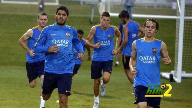 صور : أولى تدريبات برشلونة في أمريكا تحت المطر