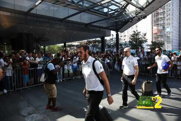 صور : نجوم ريال مدريد في ميونخ والجماهير في استقبالهم
