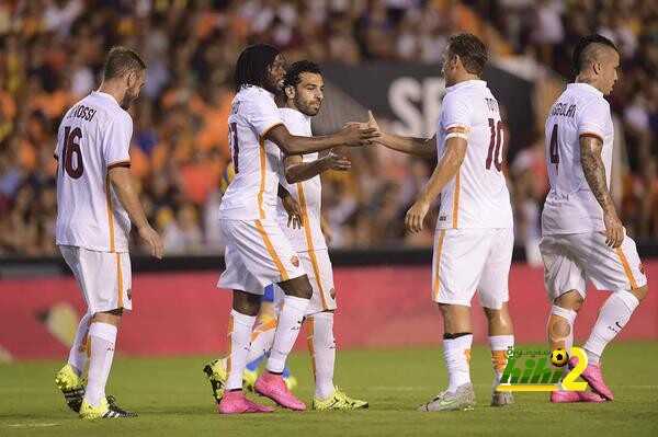 صور : صلاح يقود روما للتغلب على فالنسيا بثلاثية