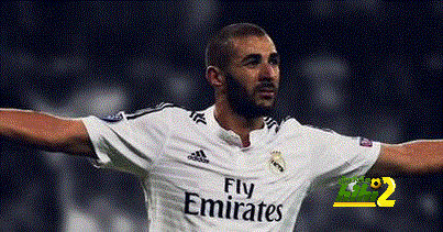 صورة : مشجعو ريال مدريد يختارون طريقة اللعب في غياب بنزيما